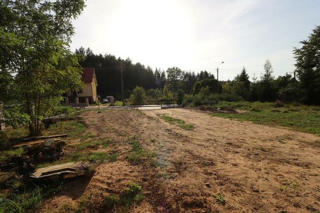 Działka z WZ w Starych Juchach z domkiem holenderskim