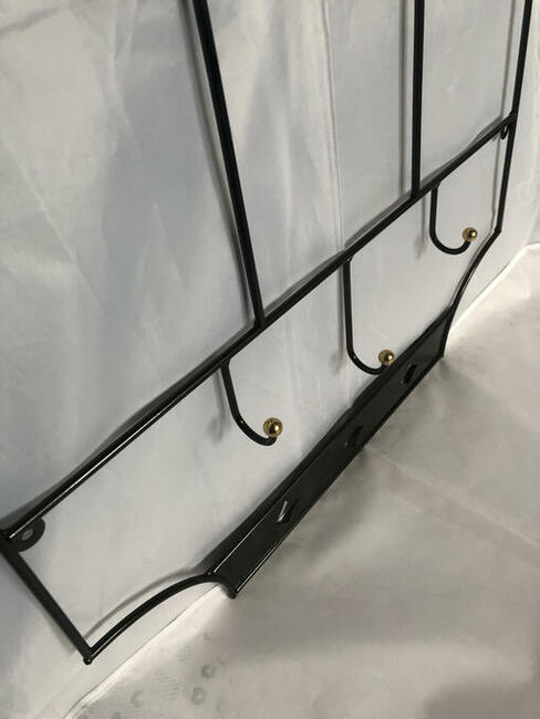 Wieszak ścienny do przedpokoju, poczekalni, gastronomii.