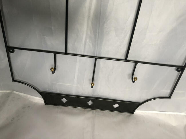 Wieszak ścienny do przedpokoju, poczekalni, gastronomii.