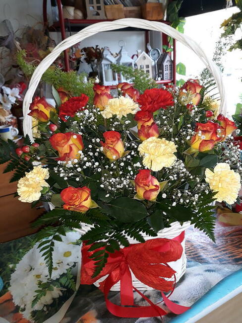 KWIATY Z DORĘCZENIEM - Kwiaciarnia Pod Muflonami WAŁBRZYCH