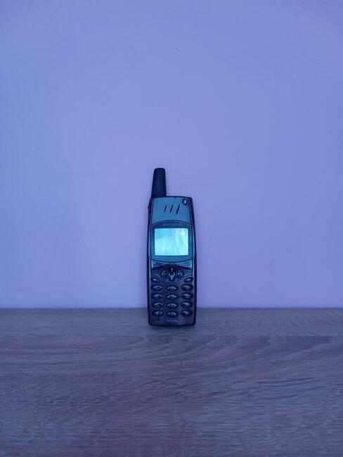 Sprzedam telefon ERICSSON R320s