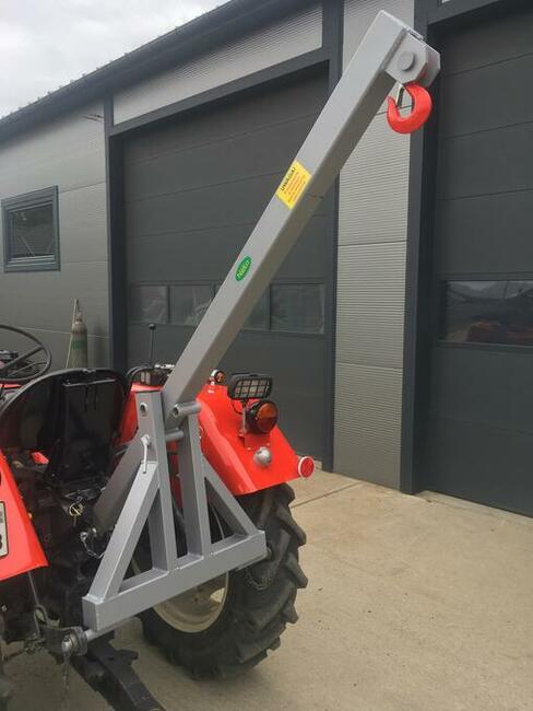 Podnośnik ładowacz do lasu na tył ciągnika