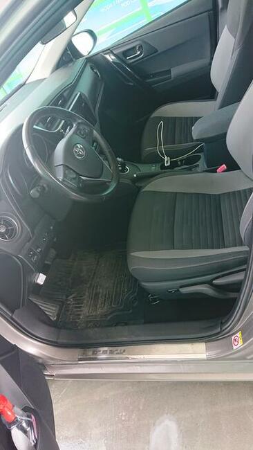 Toyota Auris Hybryda