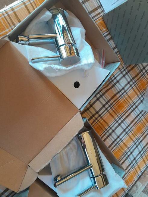 Bateria wannowa, umywalkowa, bidetowa chromowana.