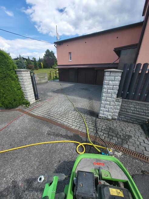 Mycie kostki brukowej