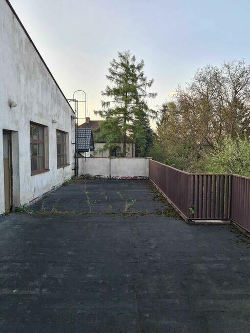 Wysoka, widna powierzchnia 45m z dużym 80m tarasem