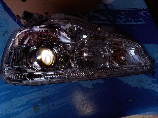 Sprzedam reflektor do mitsubishi asx II