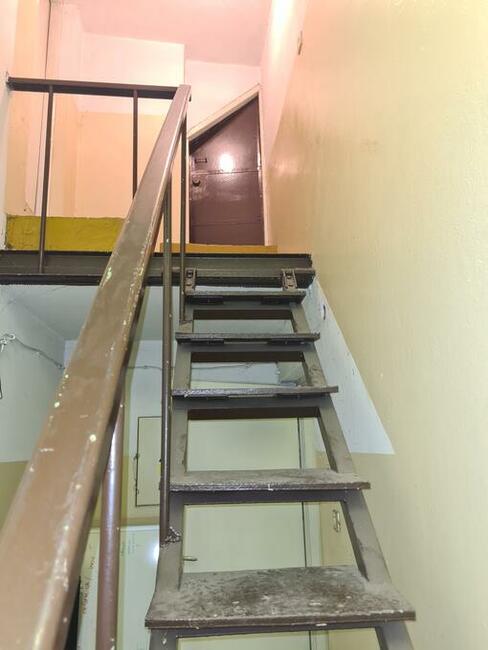 Atrakcyjny lokal około 60 m na poddaszu w dużym budynku