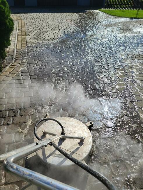 Mycie kostki brukowej