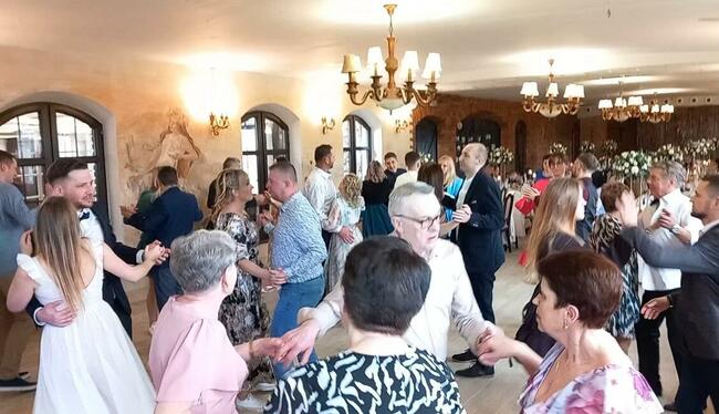 DJ / WODZIREJ NA WESELE, URODZINY , ciężki dym, napis LOVE