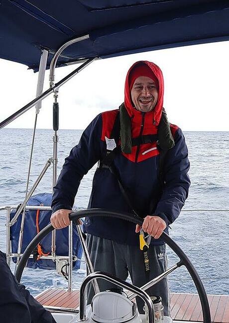 Szukam dziewczyny której oddam wszystko co mam a nawet wiece