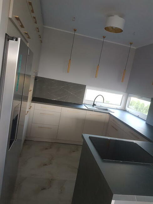 Meble na wymiar. Montaż, składanie, skręcanie mebli z paczek