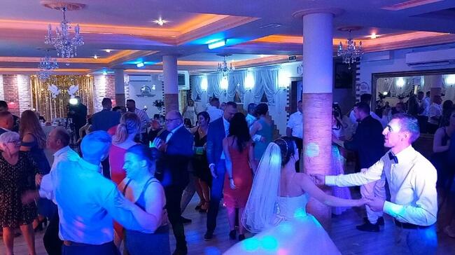 DJ / WODZIREJ NA WESELE, URODZINY , ciężki dym, napis LOVE