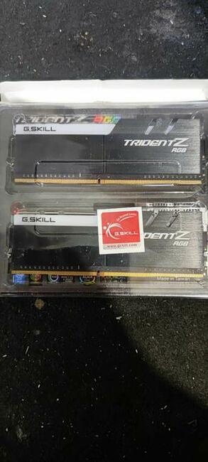 Pamięć RAM G.Skill Trident Z RGB, DDR4, 16 GB (2x8GB)