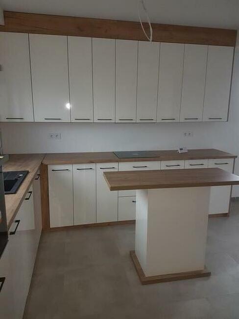 Meble na wymiar. Montaż, składanie, skręcanie mebli z paczek