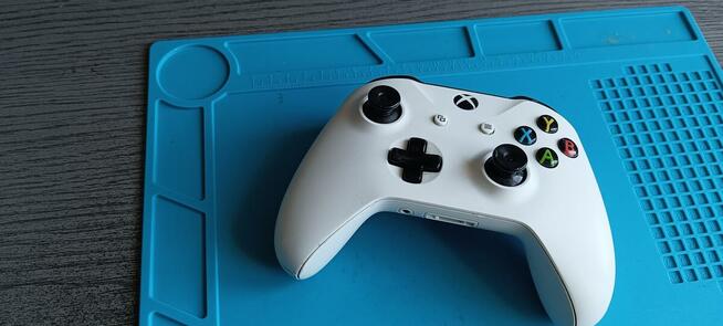 Naprawa XBOX, PS3, PS4, PS5 i padów