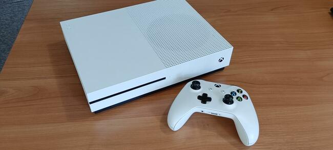 Naprawa XBOX, PS3, PS4, PS5 i padów