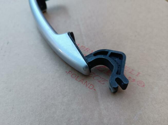 Citroen C4 Picasso klamka zewnętrzna srebrna EZRC lewa prawa