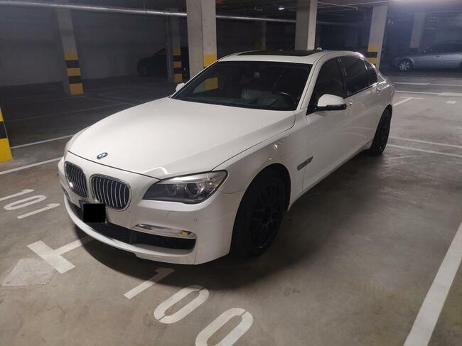 BMW SERIA 7 (F01/F02)