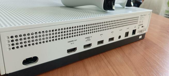 Naprawa XBOX, PS3, PS4, PS5 i padów