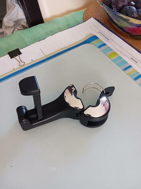 Hak montowany za zagłówkiem samochodowym wysyłka gratis !!!