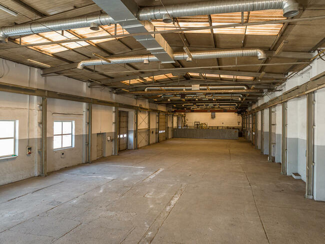 Obiekt produkcyjno- magazynowy z biurowcem