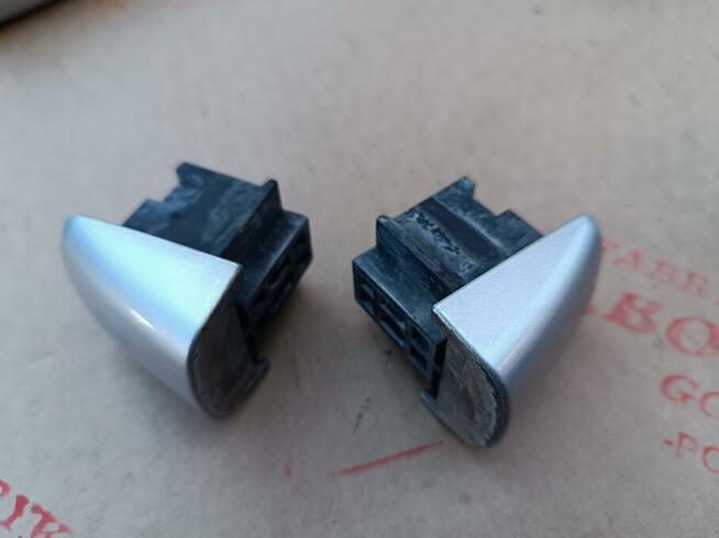 Citroen C4 Picasso klamka zewnętrzna srebrna EZRC lewa prawa