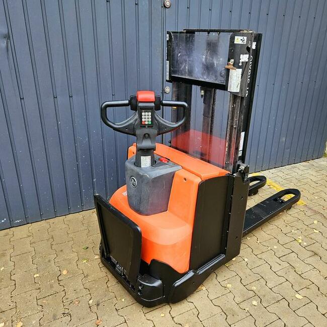 Używane paleciaki elektryczne z niskim masztem Toyota SWE