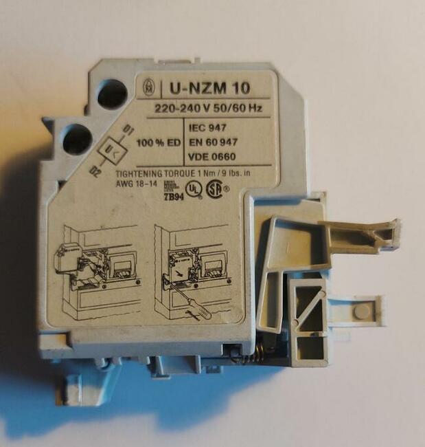 U-NZM 10 , wyzwalacz podnapięciowy 220-240V