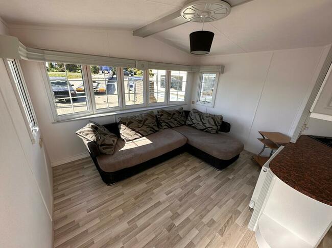 Całoroczny domek holenderski Willerby Granada 10,20 x 3,70 m