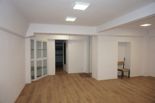 Do wynajęcia lokal ok 80mkw, na os. Piaski