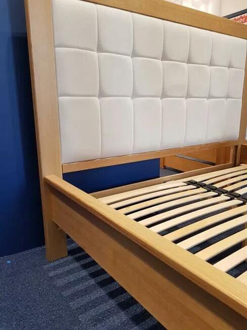 Łóżko z drewna dębowego z tapierką 140x200x120