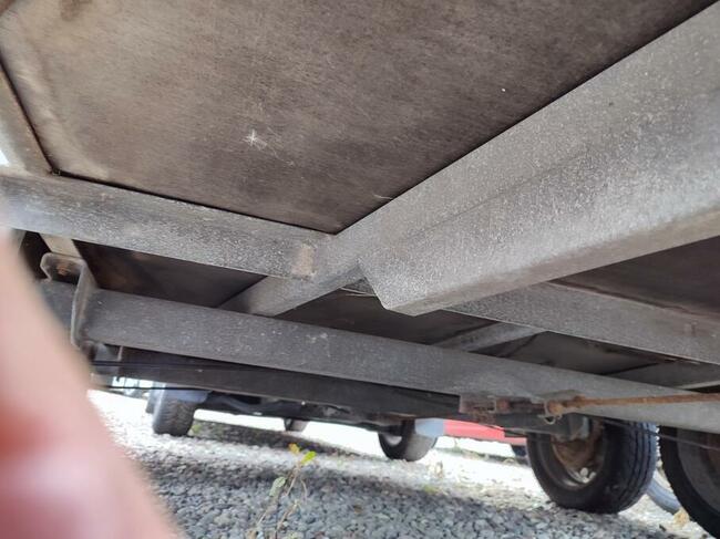 Sprzeda ładną przyczepę do koni