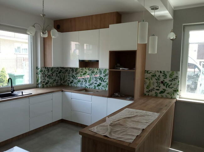 Szafy na wymiar, kuchie, garderoby