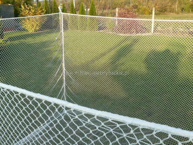 Sadz do przechowywania ryb, sieci rybackie.