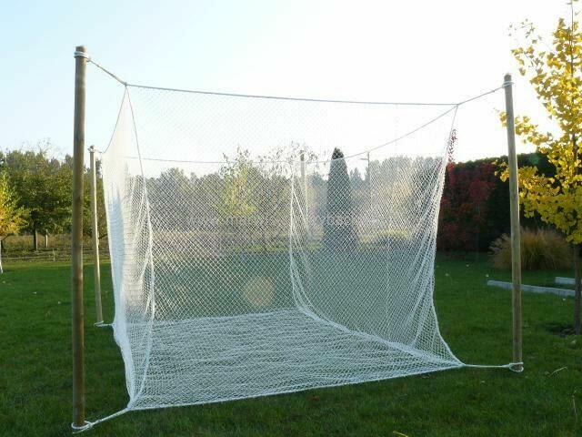 Sadz do przechowywania ryb, sieci rybackie.