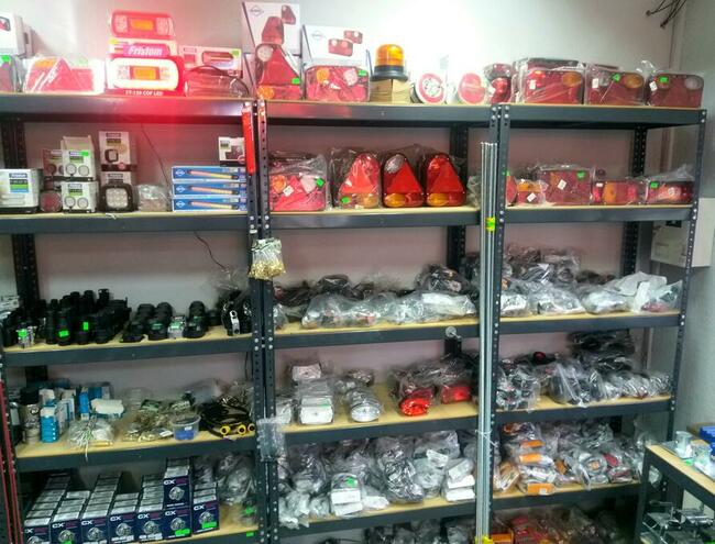 Części do przyczep, lawet, Lampy, Zaczepy, Koła, Pasy