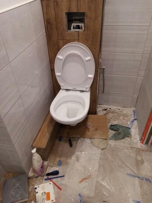 Instalacje hydrauliczne c. O biały montaz