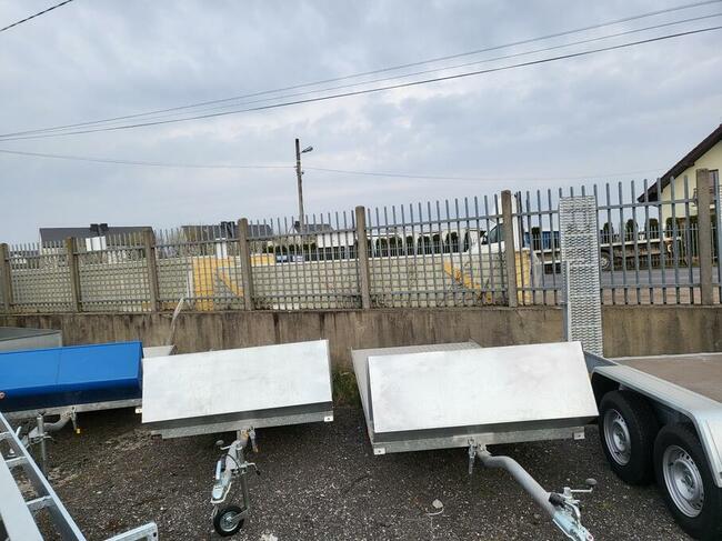 Przyczepa do transportu skutera śnieżnego