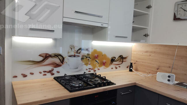 Panele szklane do kuchni, łazienki i szaf