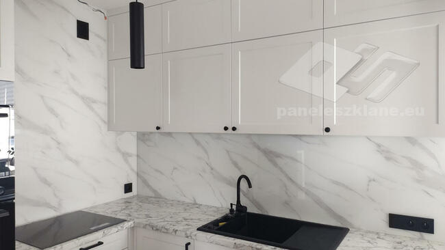 Panele szklane do kuchni, łazienki i szaf