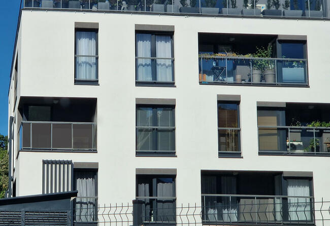 Oklejanie balkonów BIUR OKIEN FOLIA MROŻONA WITRYN