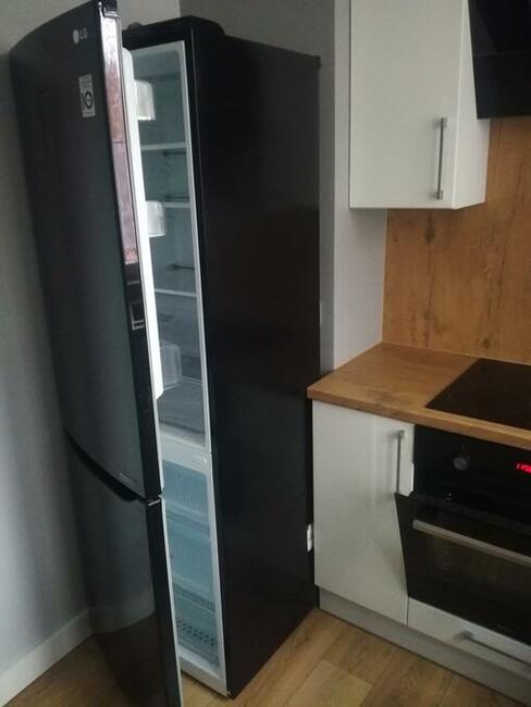 Mieszkanie przestronna kawalerka ciepła umeblowana