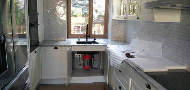 Hydraulik, awarie, instalacje, kotły gazowe, grzejniki.