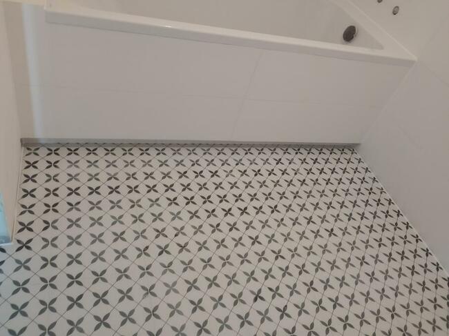 Układanie glazury terakoty gresu