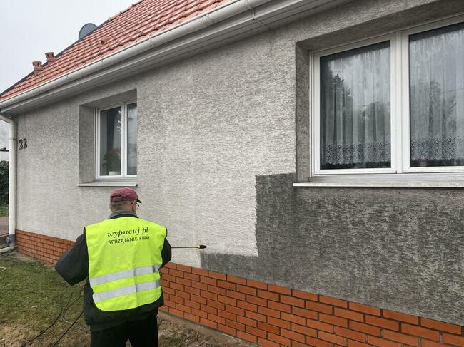 Czyszczenie elewacji ścian ogrodzeń ciśnieniowe i chemiczne