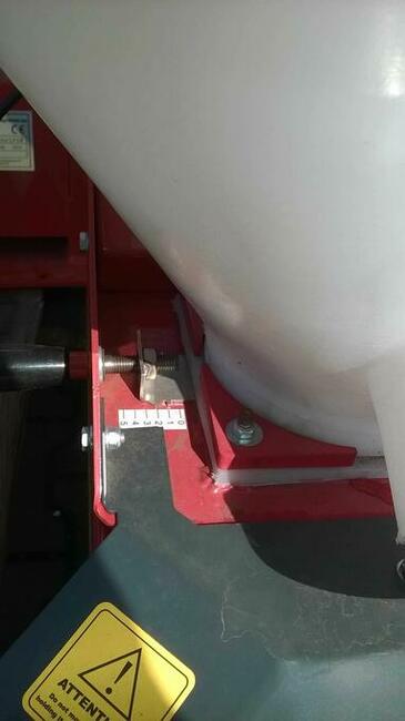 Rozsiewacz siewnik poplonu