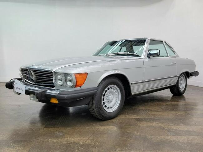 Mercedes SL 380 3.8L V8 197KM