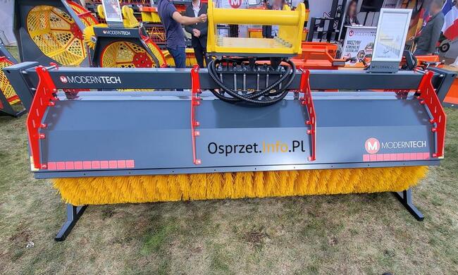 Zamiatarka do koparki do dużych powierzchni – ZMD