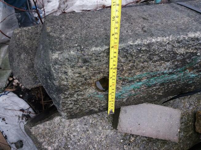 Kraweżniki stare drogowe/schody granitowe